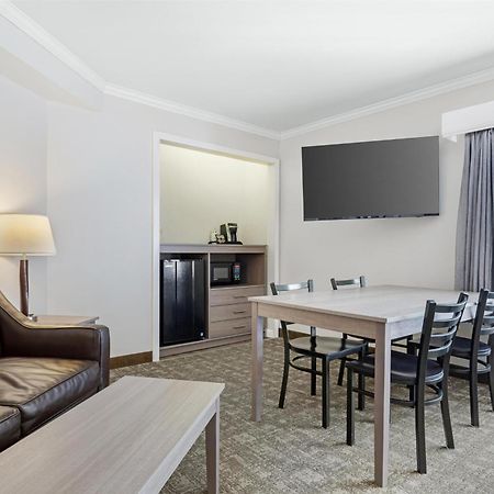 Best Western Plus Windjammer Inn&Conference Center Burlington Extérieur photo