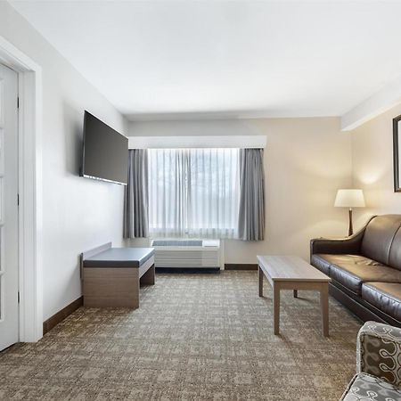 Best Western Plus Windjammer Inn&Conference Center Burlington Extérieur photo