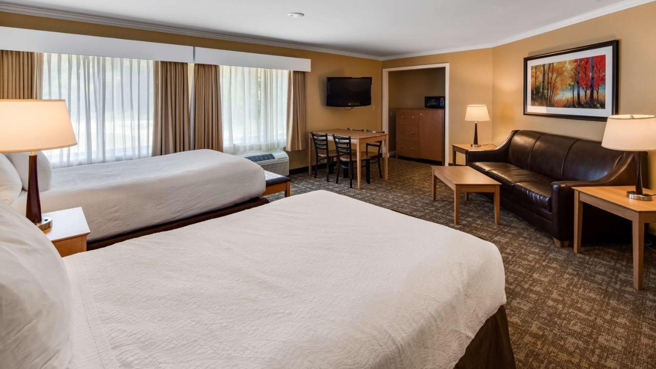 Best Western Plus Windjammer Inn&Conference Center Burlington Extérieur photo