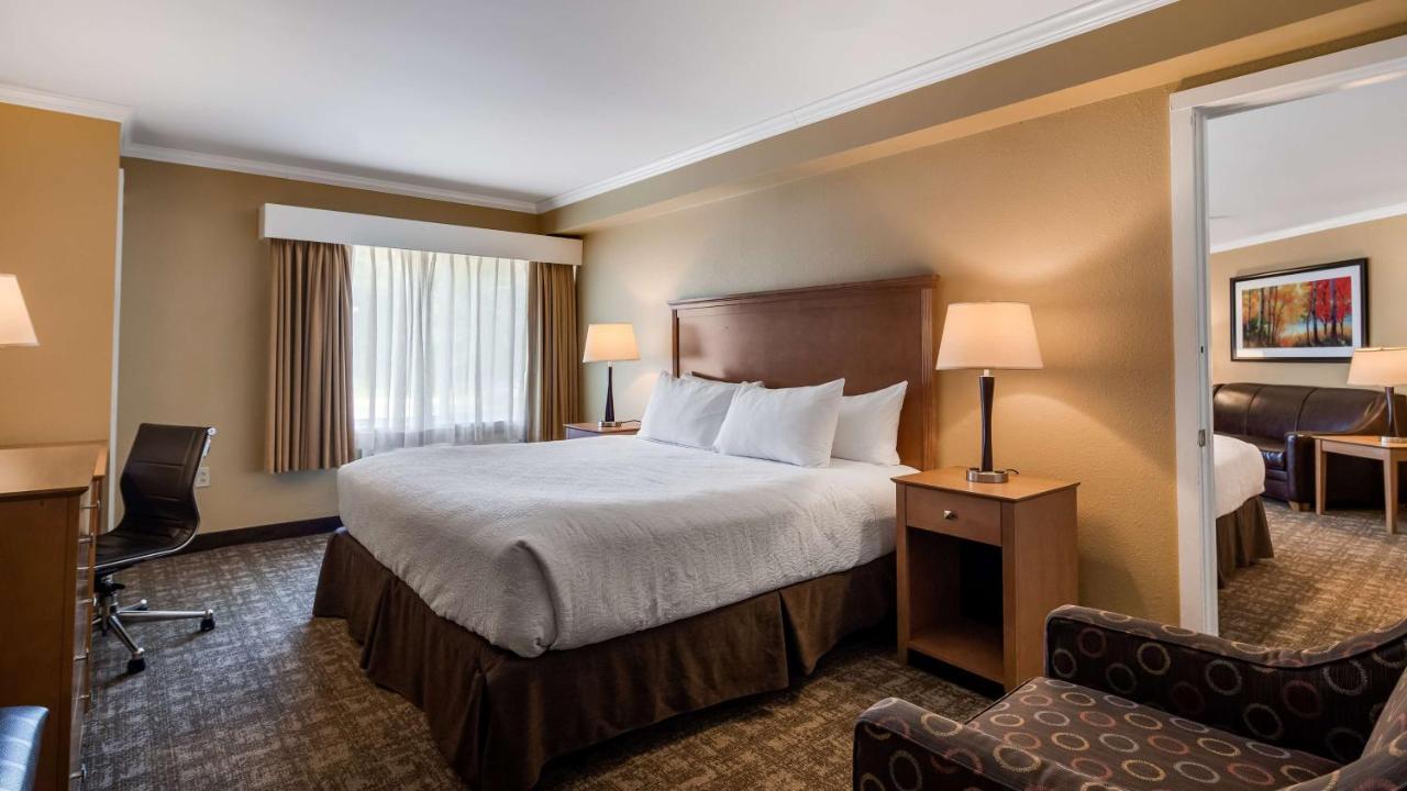 Best Western Plus Windjammer Inn&Conference Center Burlington Extérieur photo