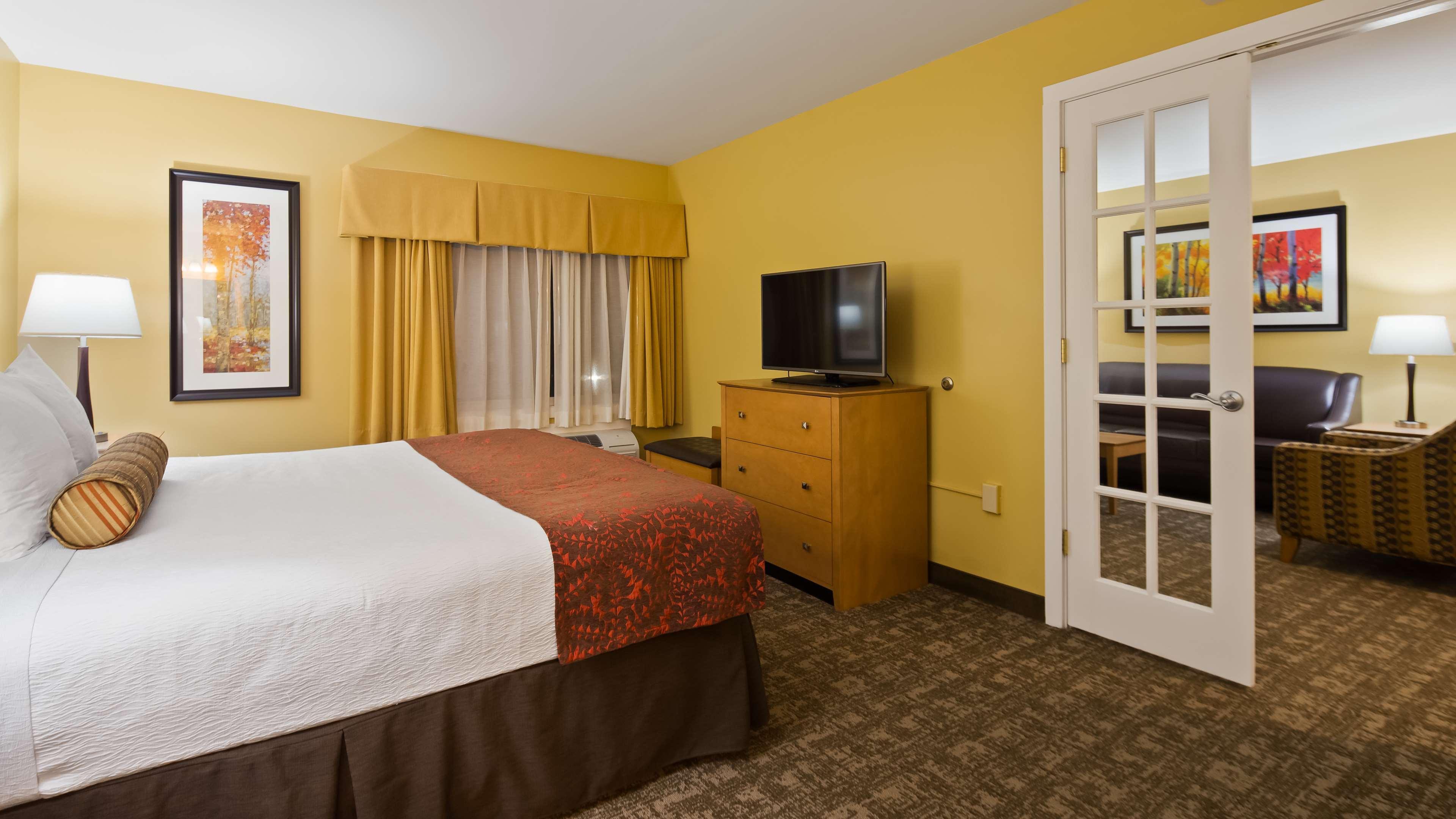 Best Western Plus Windjammer Inn&Conference Center Burlington Extérieur photo