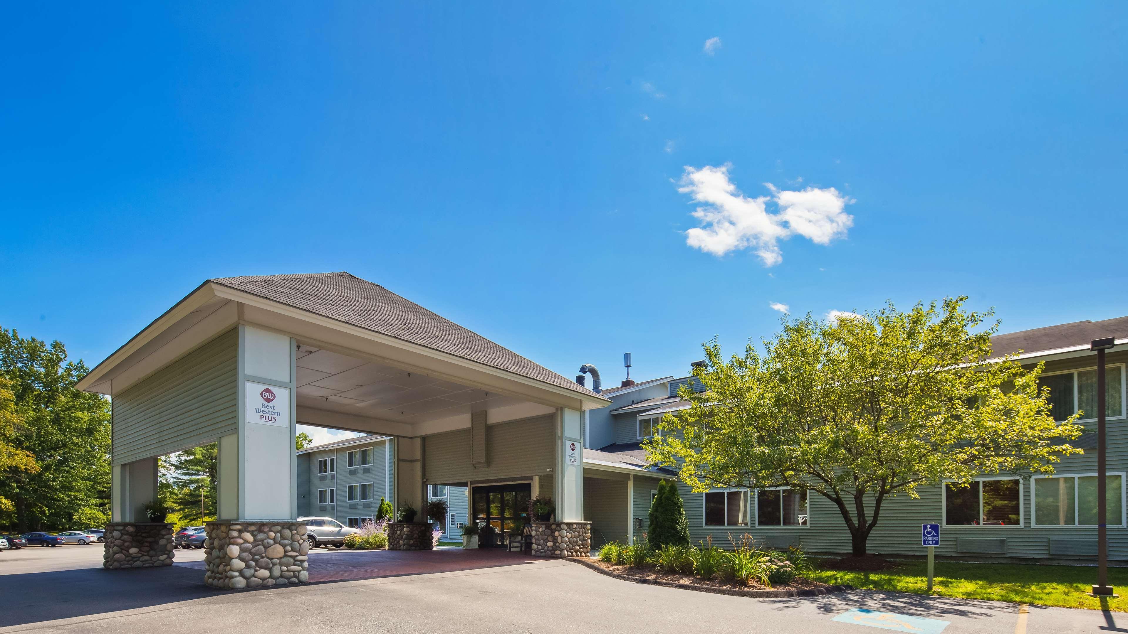 Best Western Plus Windjammer Inn&Conference Center Burlington Extérieur photo