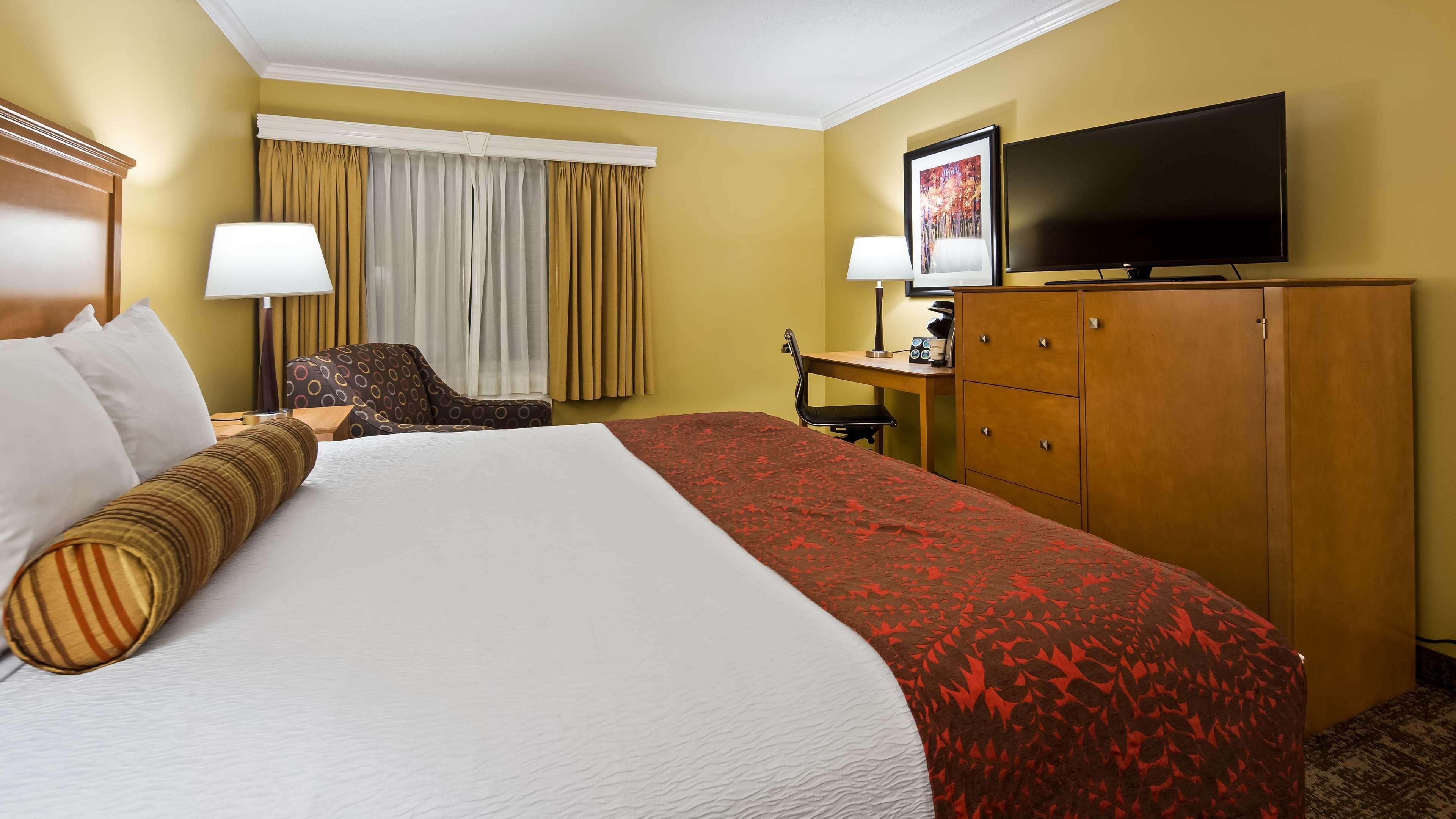 Best Western Plus Windjammer Inn&Conference Center Burlington Extérieur photo