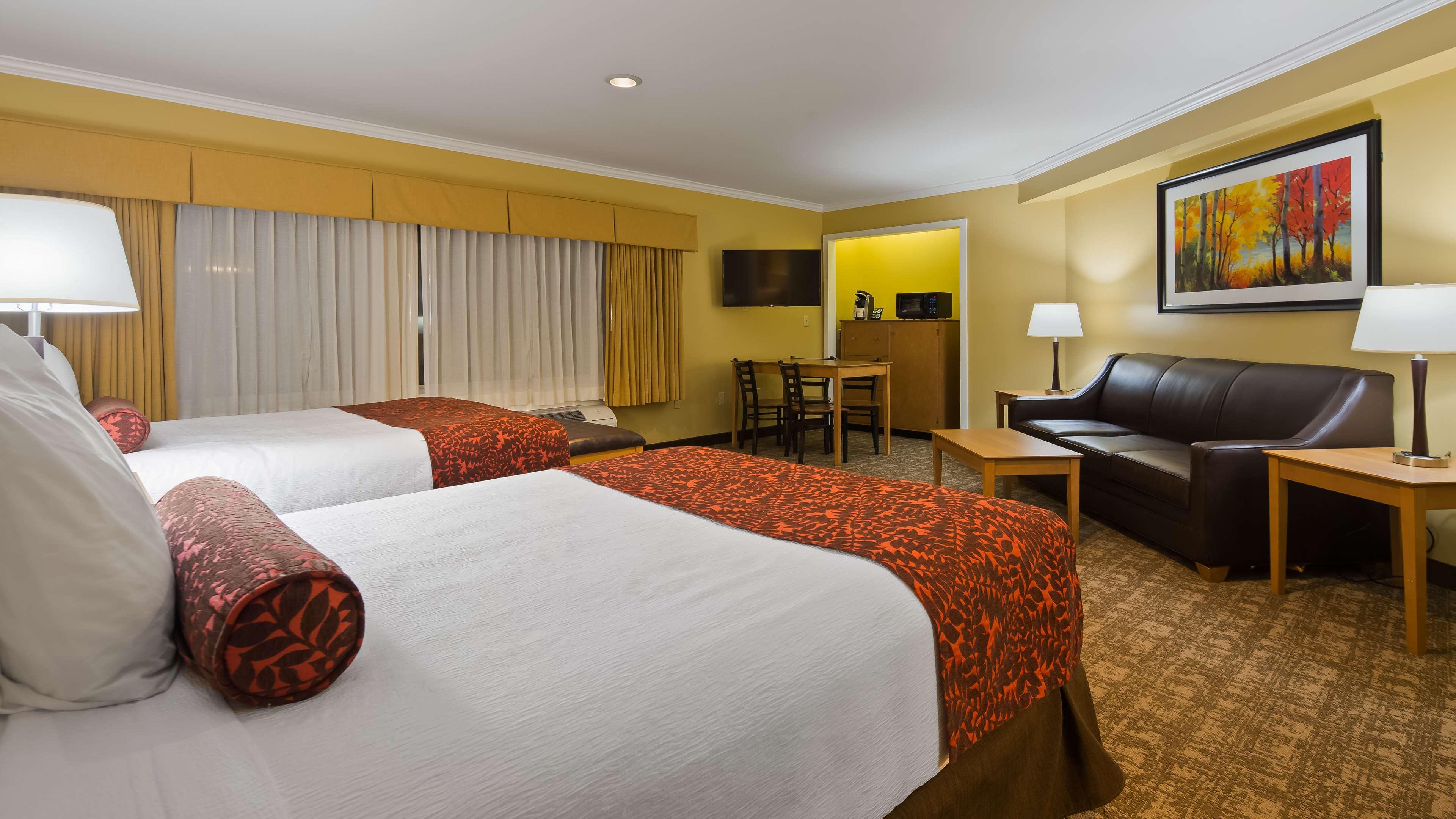 Best Western Plus Windjammer Inn&Conference Center Burlington Extérieur photo