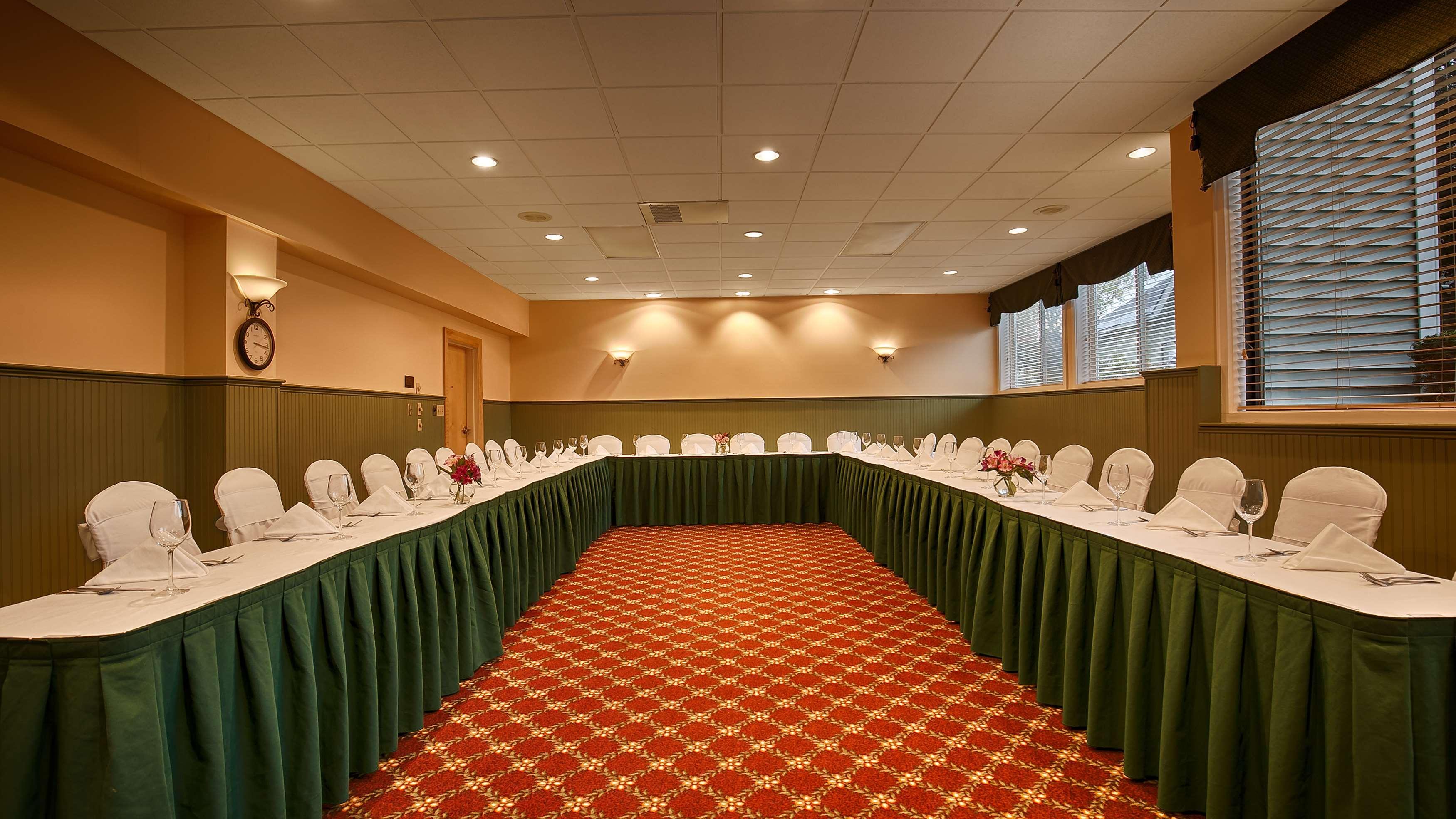 Best Western Plus Windjammer Inn&Conference Center Burlington Extérieur photo