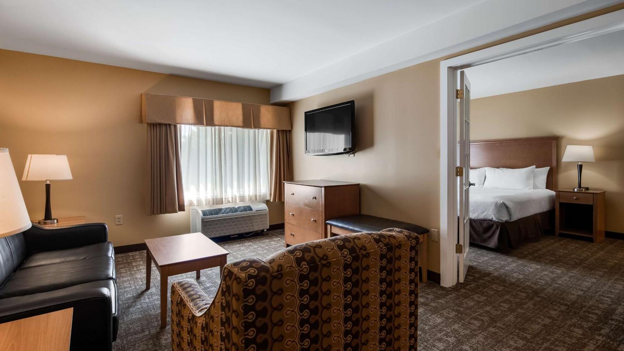 Best Western Plus Windjammer Inn&Conference Center Burlington Extérieur photo