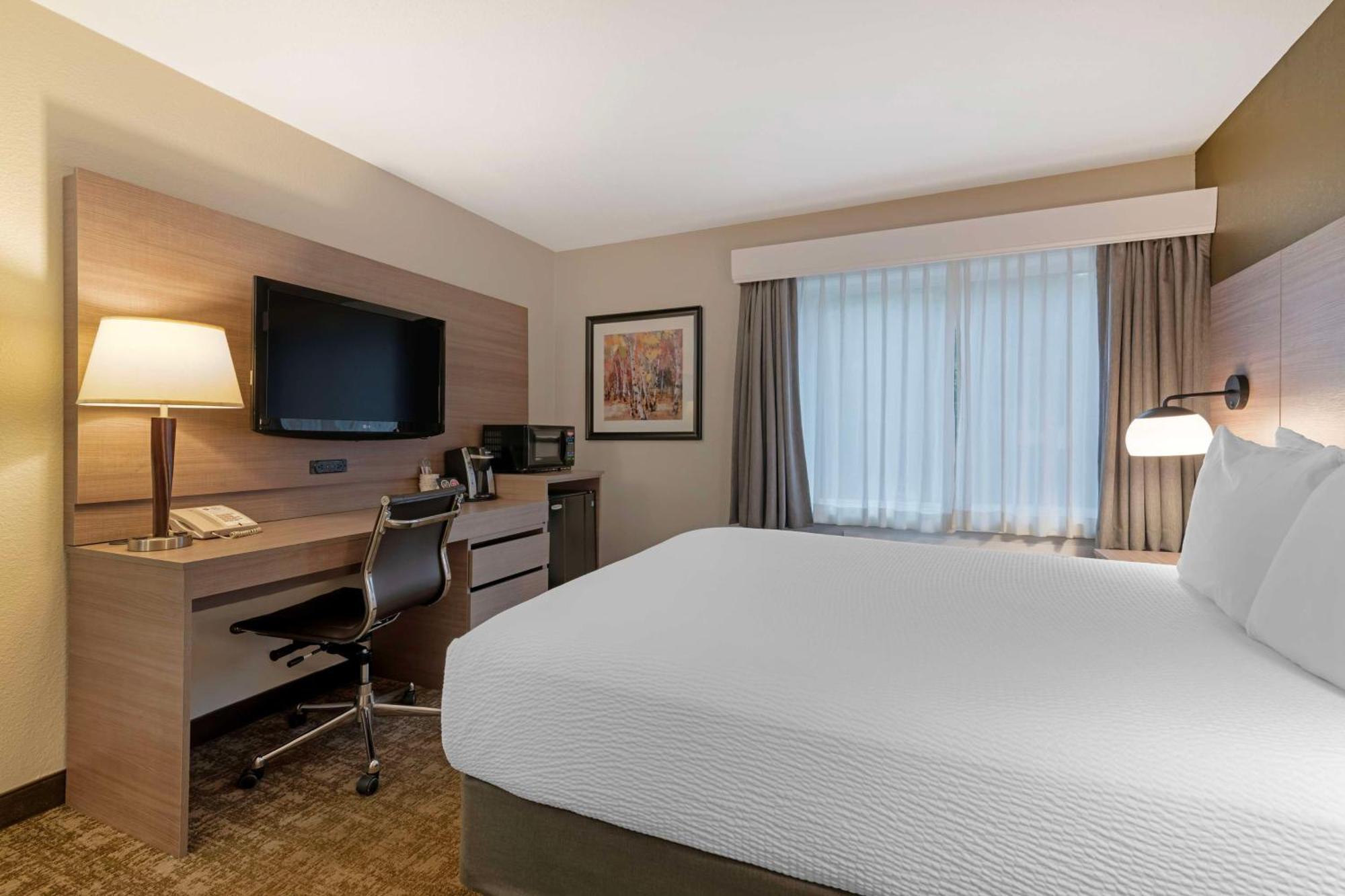Best Western Plus Windjammer Inn&Conference Center Burlington Extérieur photo
