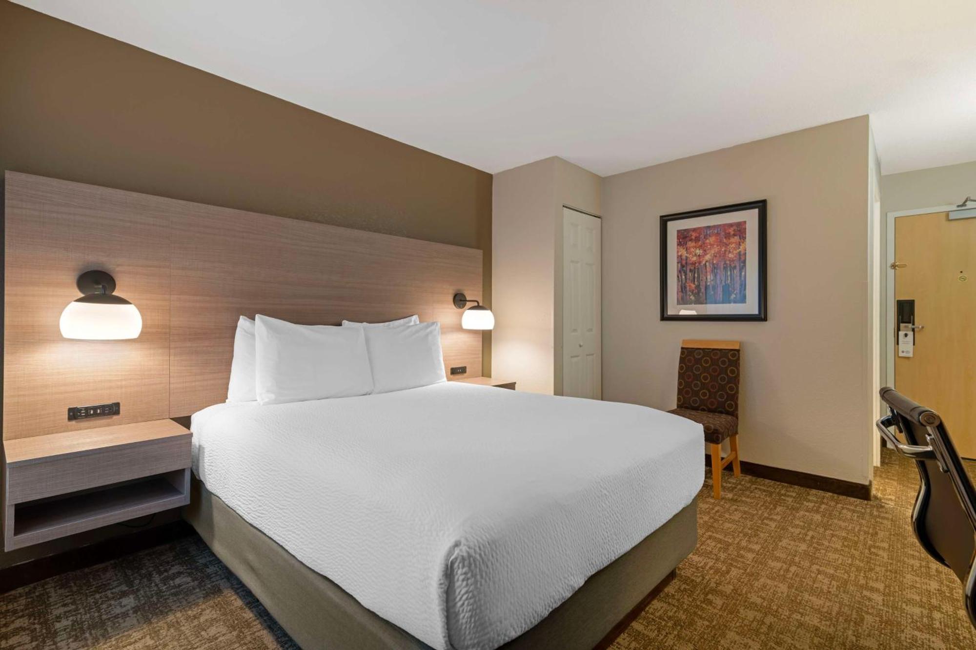 Best Western Plus Windjammer Inn&Conference Center Burlington Extérieur photo
