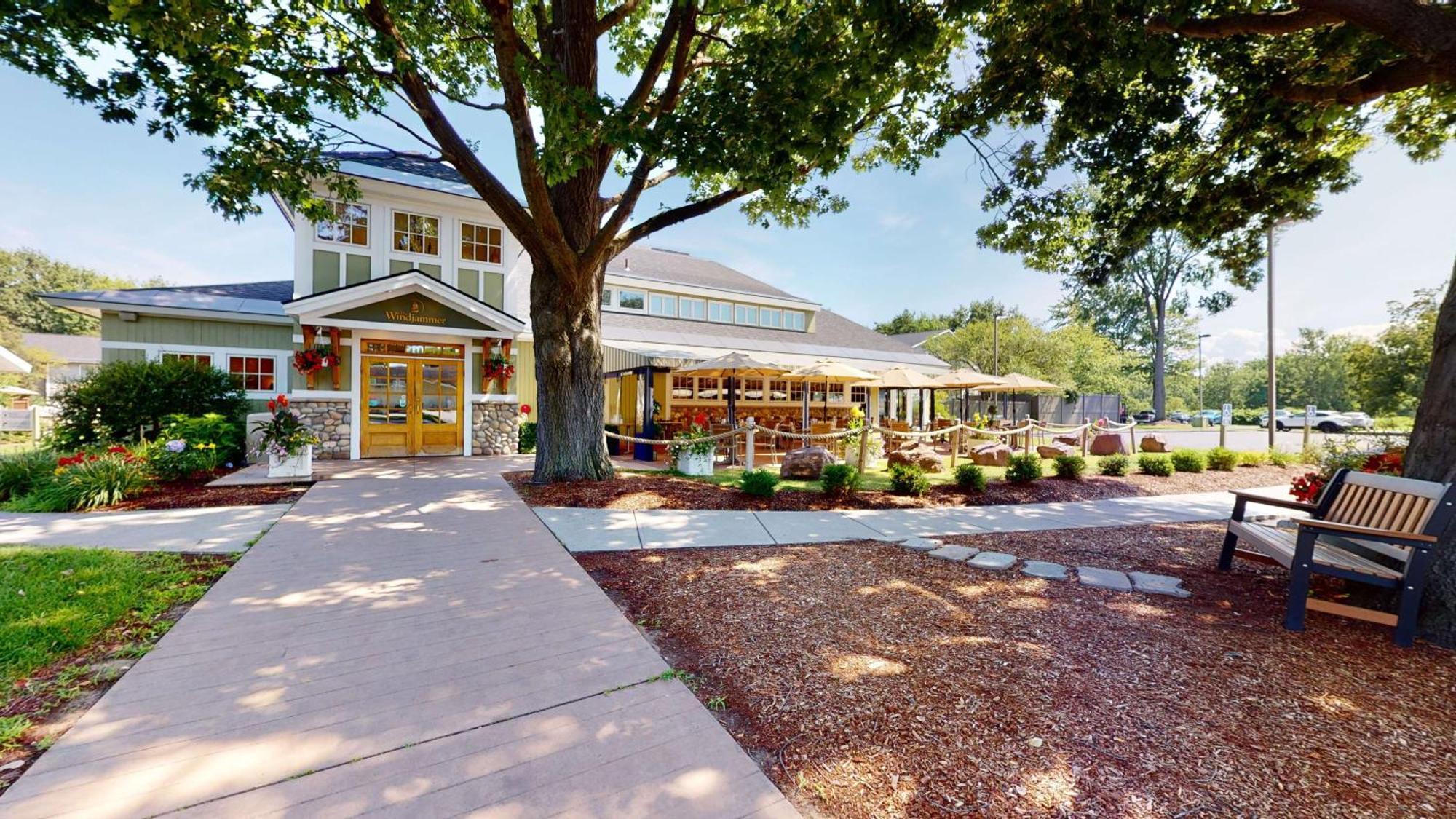 Best Western Plus Windjammer Inn&Conference Center Burlington Extérieur photo