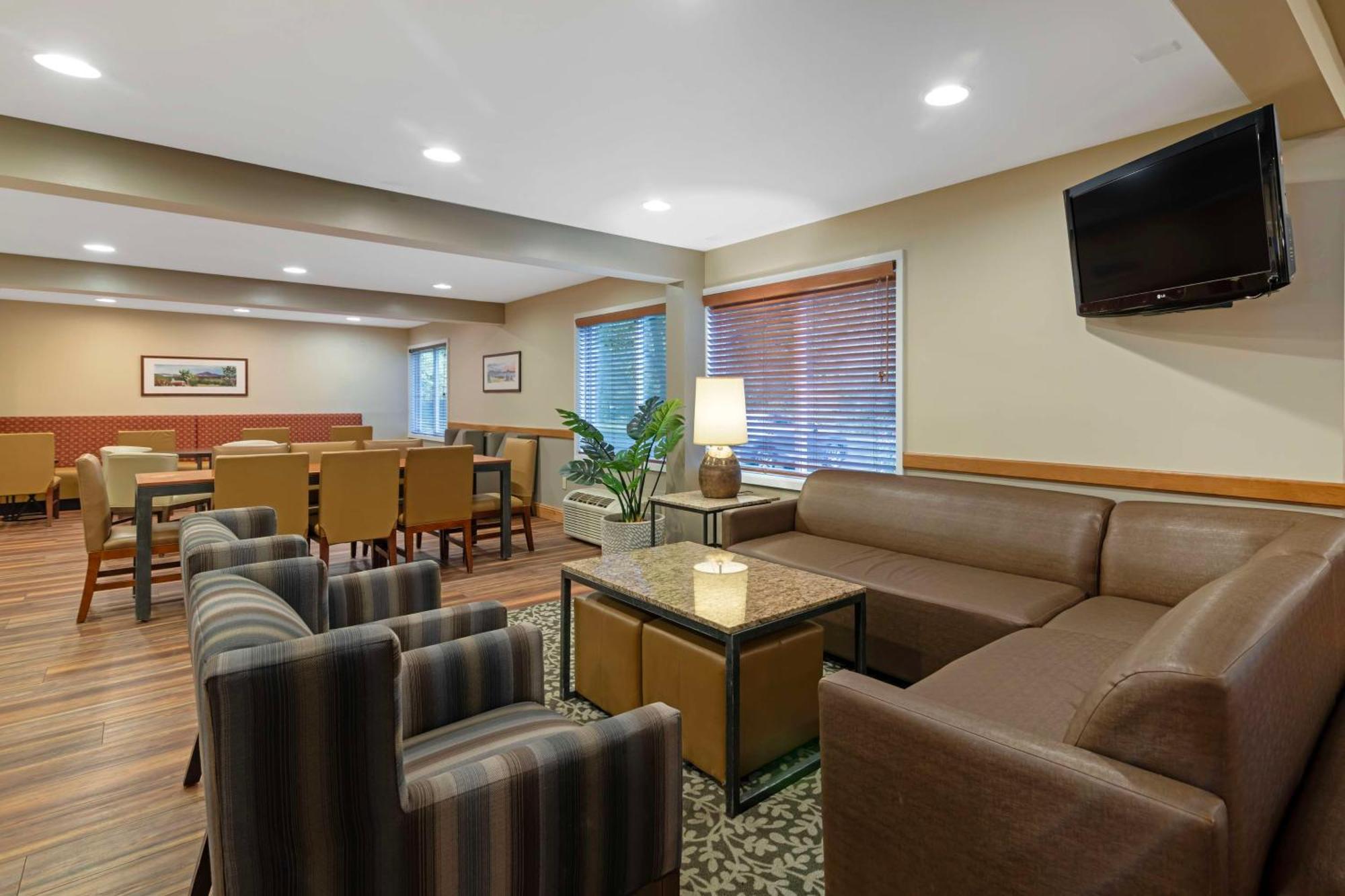Best Western Plus Windjammer Inn&Conference Center Burlington Extérieur photo