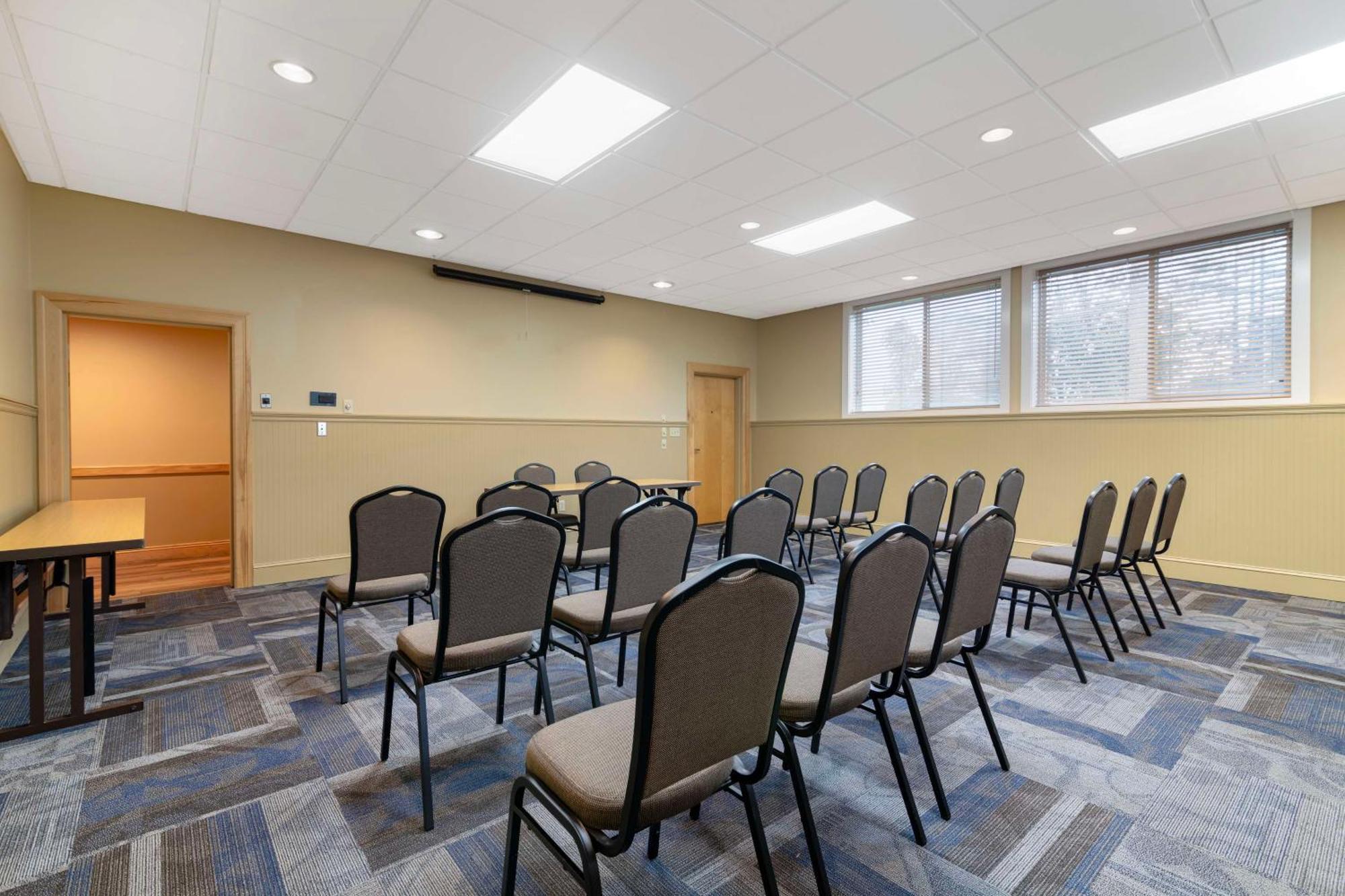 Best Western Plus Windjammer Inn&Conference Center Burlington Extérieur photo