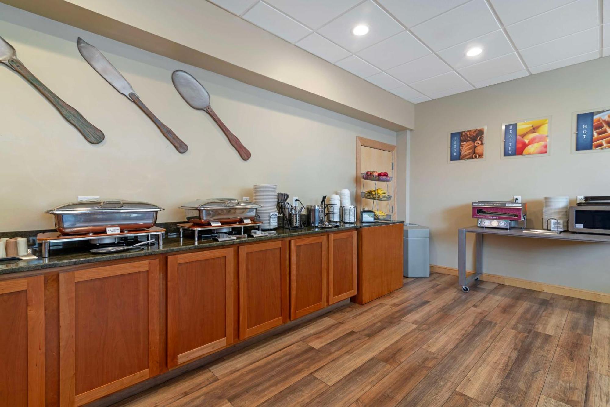 Best Western Plus Windjammer Inn&Conference Center Burlington Extérieur photo