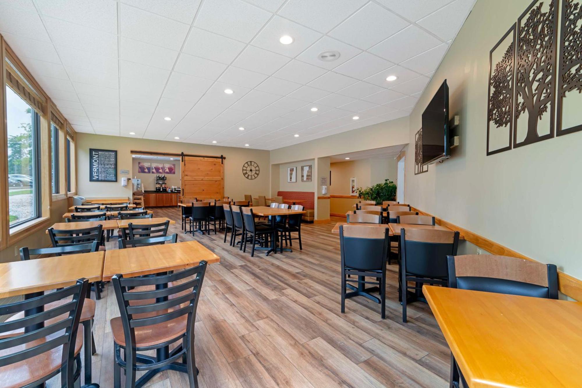 Best Western Plus Windjammer Inn&Conference Center Burlington Extérieur photo